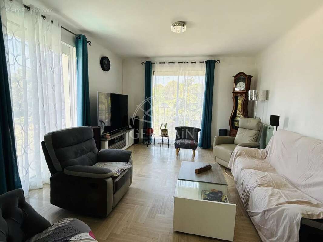 Maison à L'ISLE-SUR-LA-SORGUE