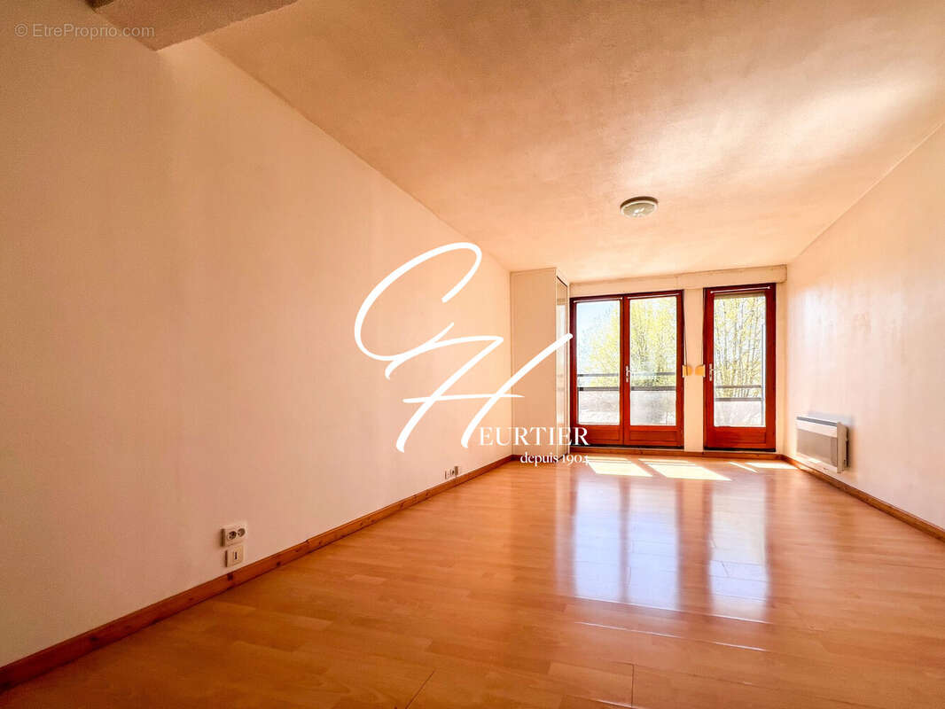 Appartement à FONTAINE