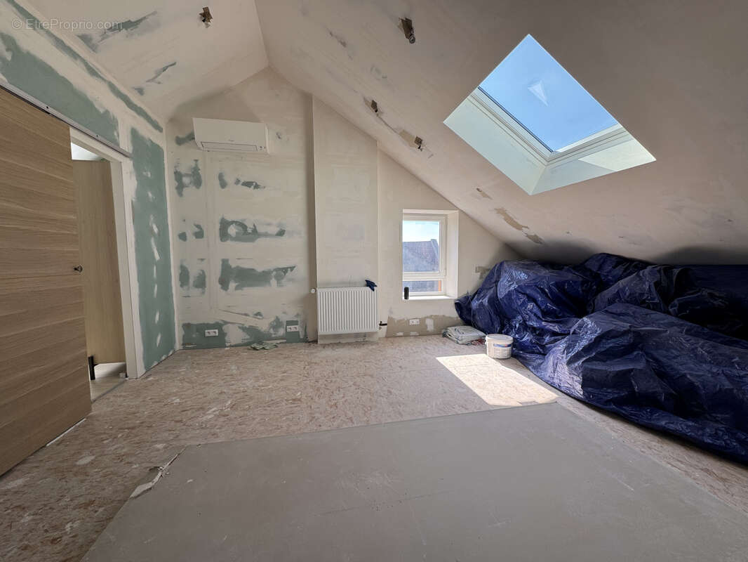 Maison à SAINT-PRIVAT-LA-MONTAGNE