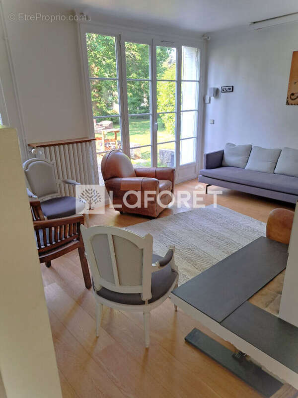 Maison à LA CELLE-SAINT-CLOUD