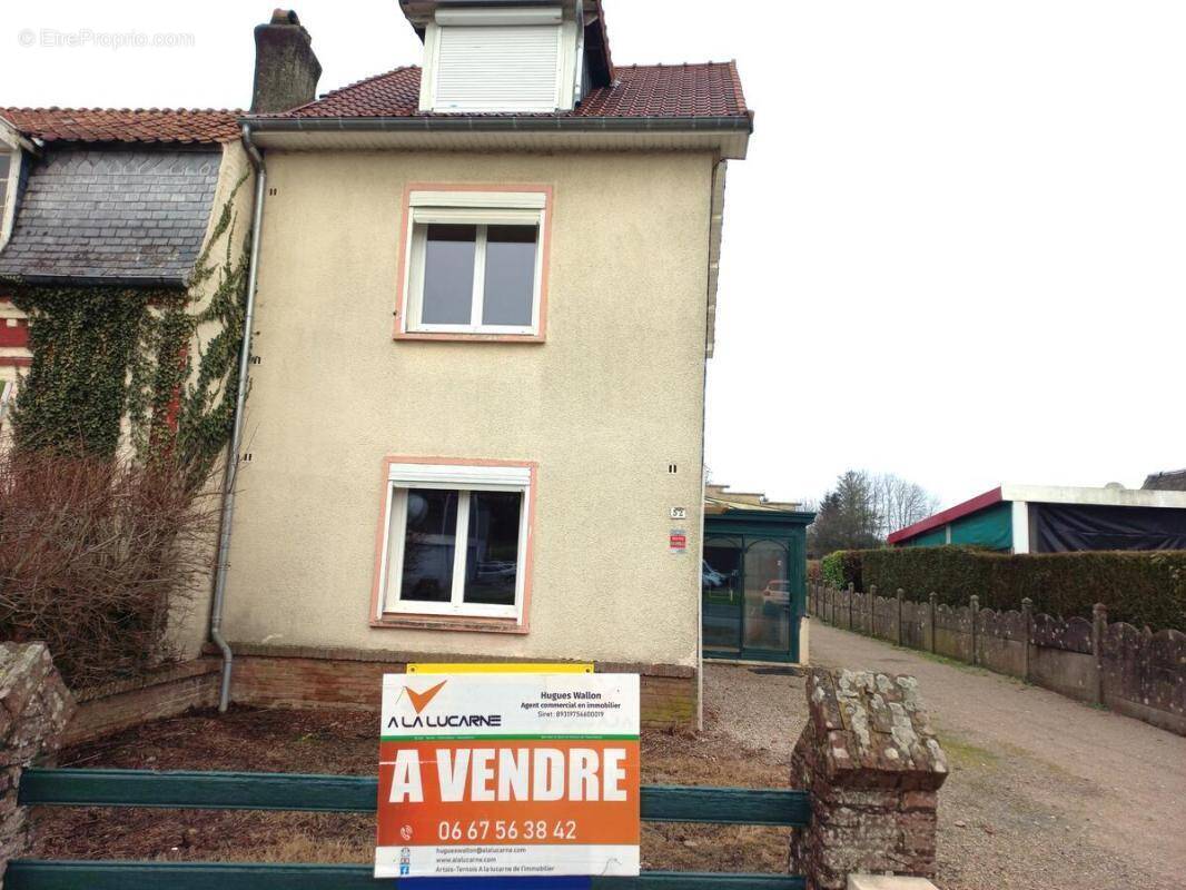 Maison à FRUGES