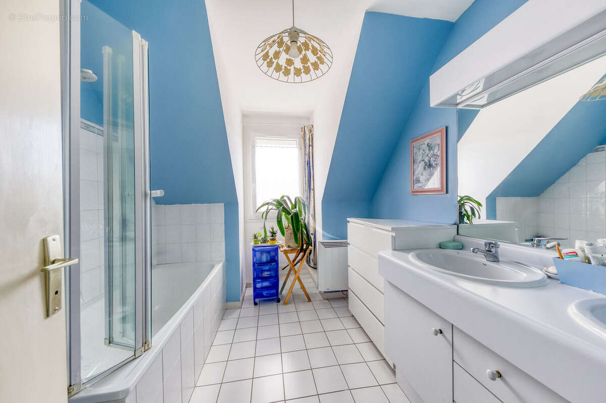 Maison à OZOIR-LA-FERRIERE