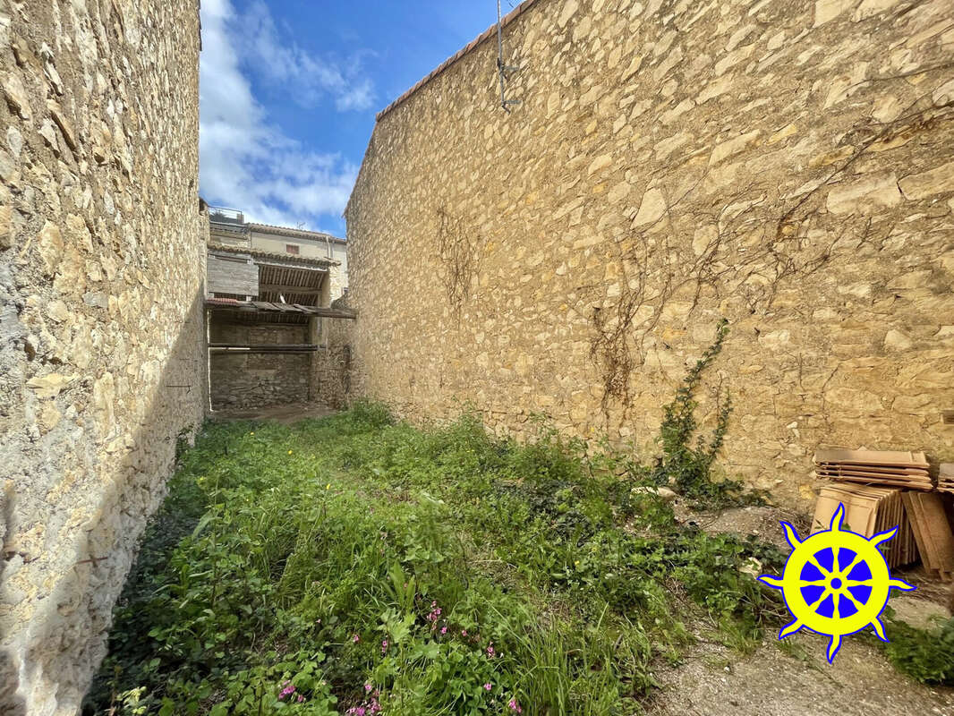 Terrain à PORTEL-DES-CORBIERES