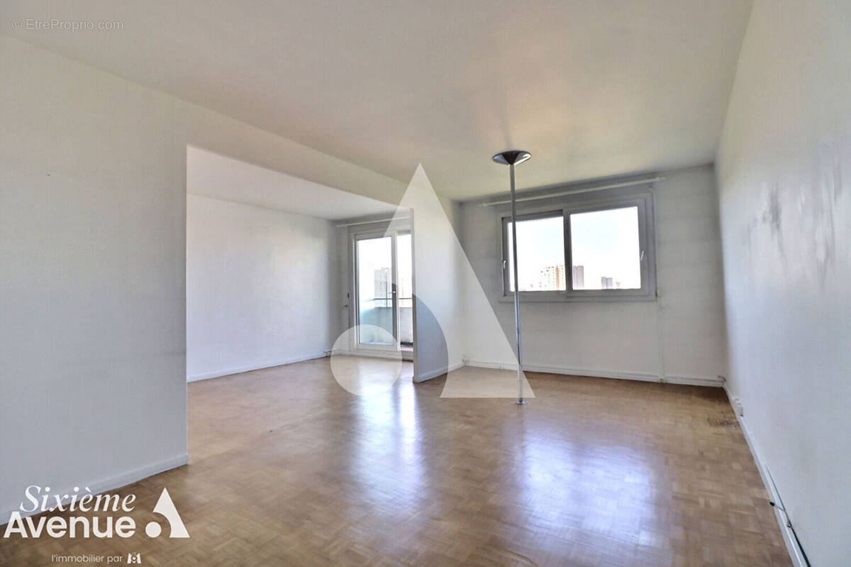 Appartement à AUBERVILLIERS