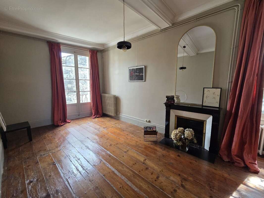Appartement à COGNAC