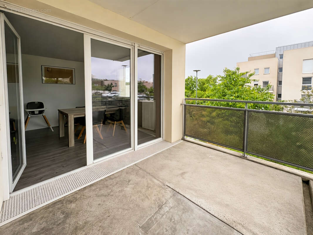 Appartement à SAULX-LES-CHARTREUX