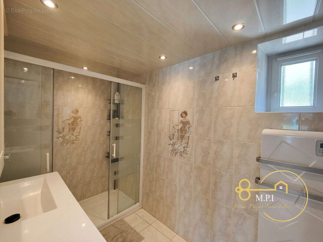 Maison 4 pièces 96 m² à vendre à Saint-Nicolas-Des-Bois (61250) - photo 4