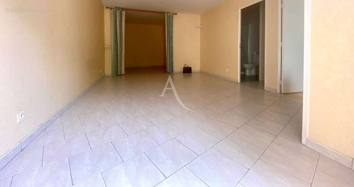 Appartement à SAINT-JEAN-DE-BRAYE