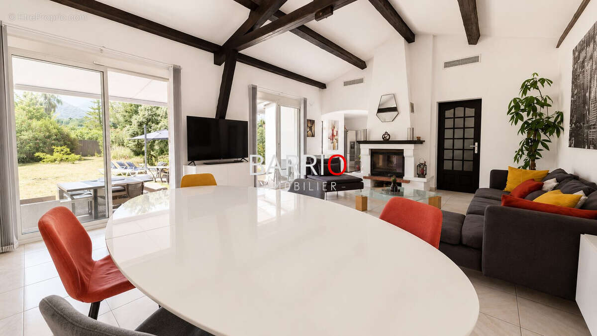 Maison 150 m² à Laroque-Des-Alberes  - photo 6