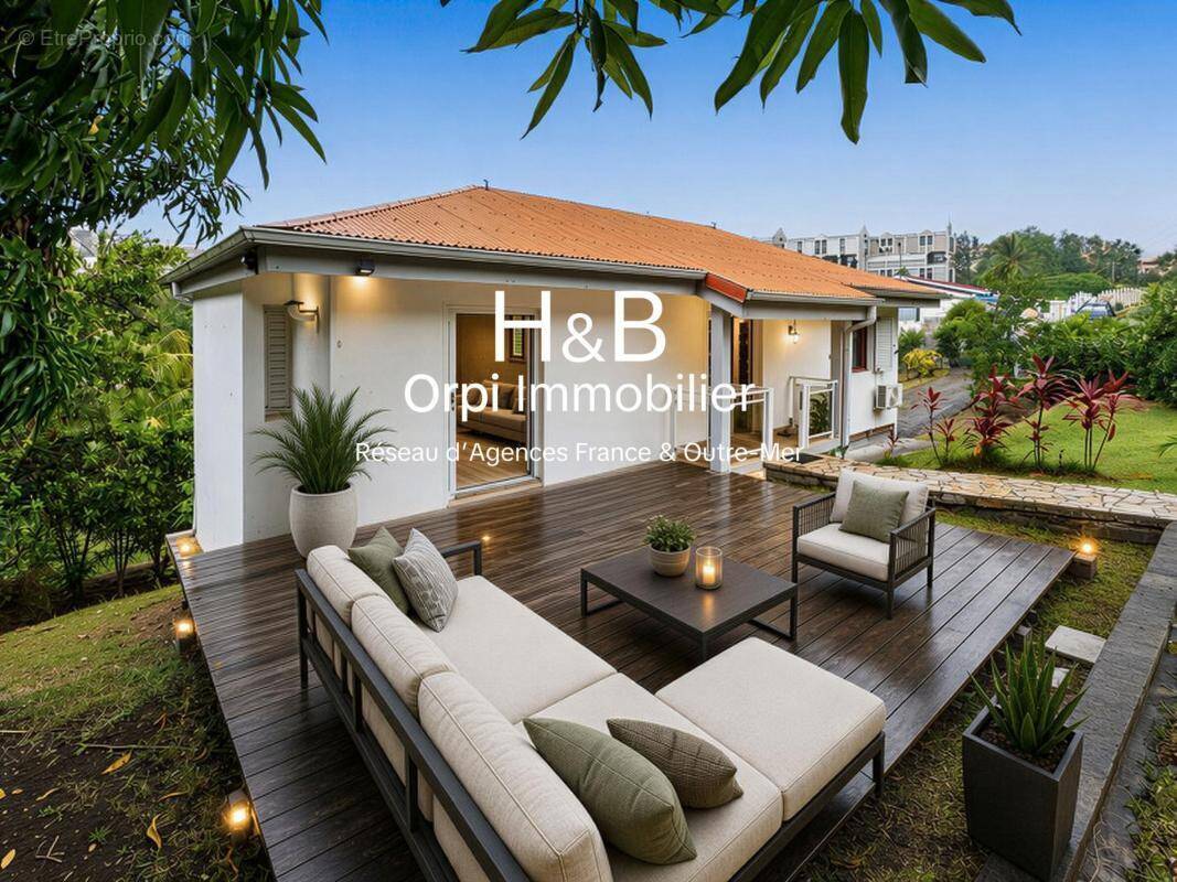 Élégante Maison Familiale T5 + Grand Jardin, Schoelcher, Terreville À Vendre - photo 1