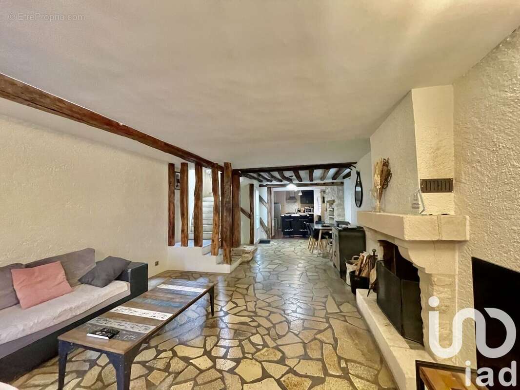 Photo 3 - Maison à VIGNY