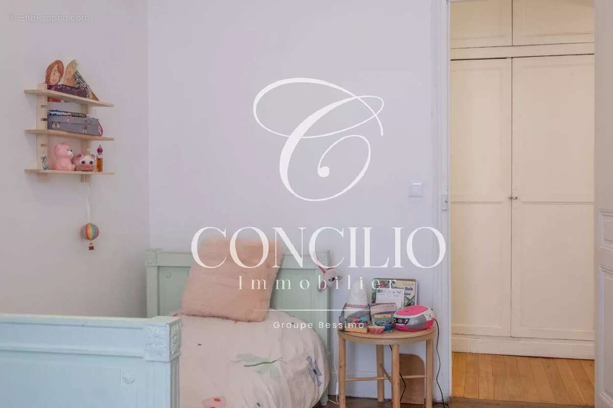 Appartement à PARIS-8E