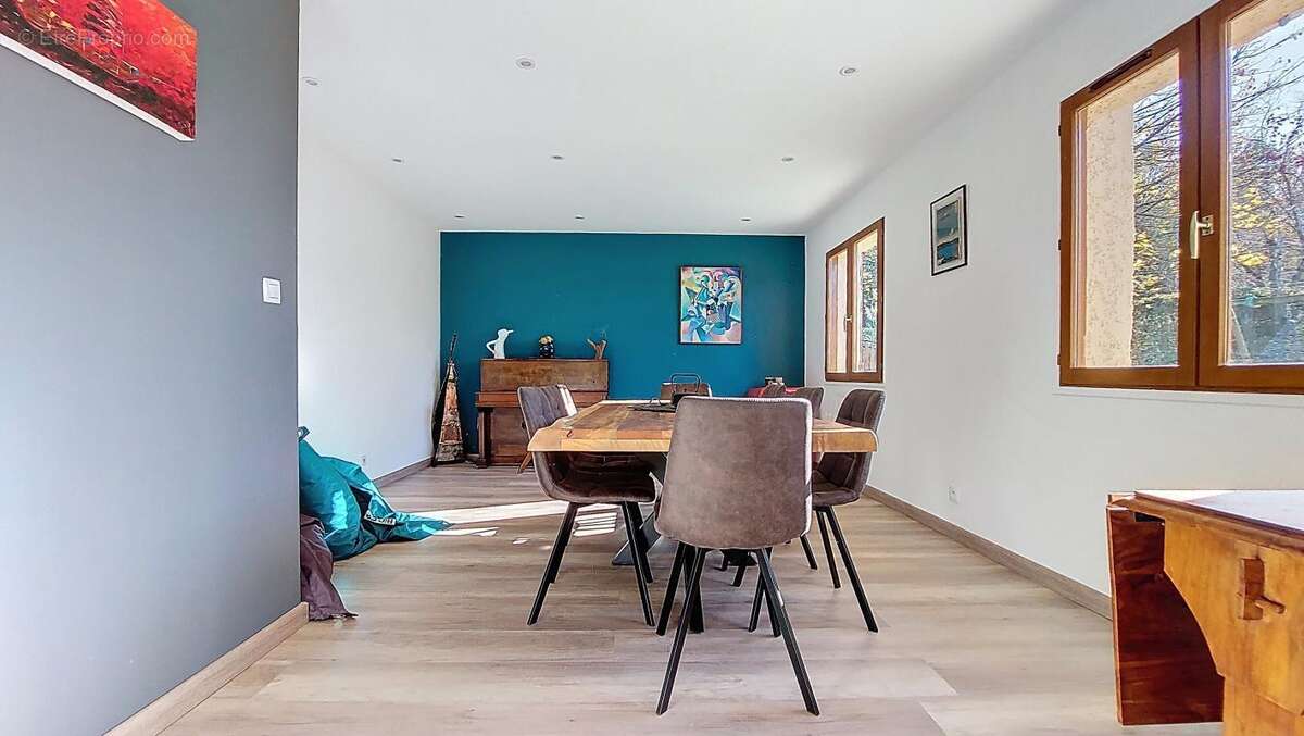 Maison à CREMIEU