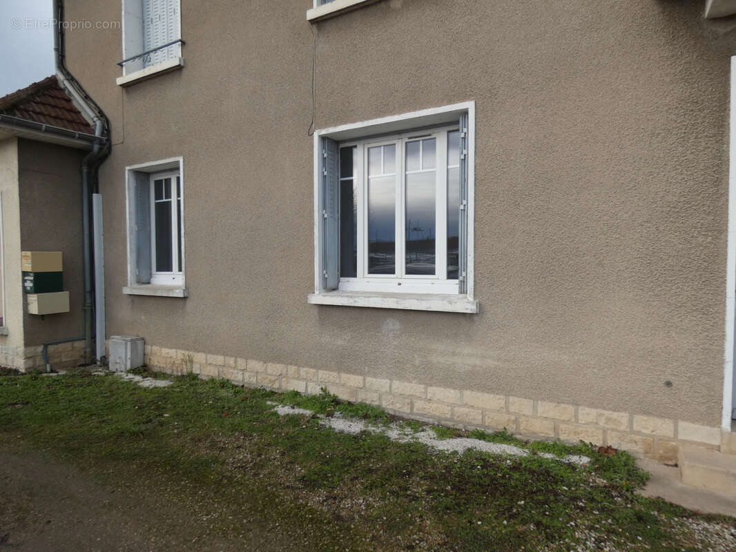 Appartement à MIGENNES