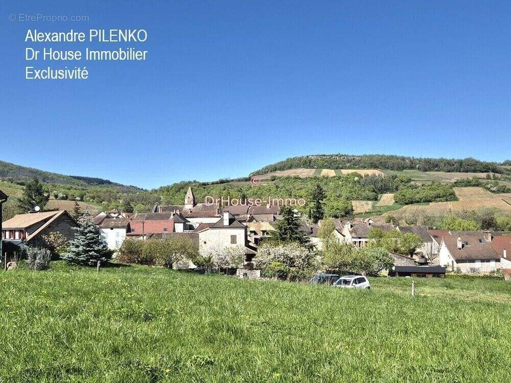 Terrain à SAINT-JEAN-DE-VAUX