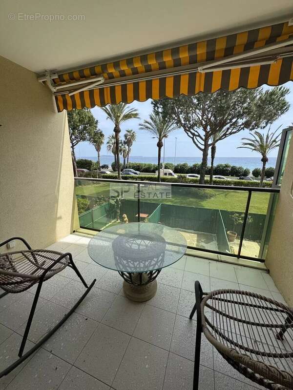 Cannes appartement 3 pieces front de mer - photo 3