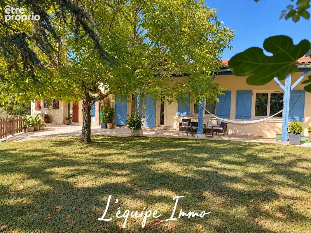 Une maison atypique aux multiples possibilités - photo 1