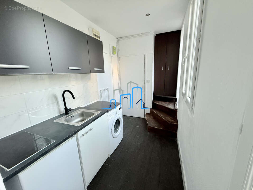 Appartement à PARIS-14E