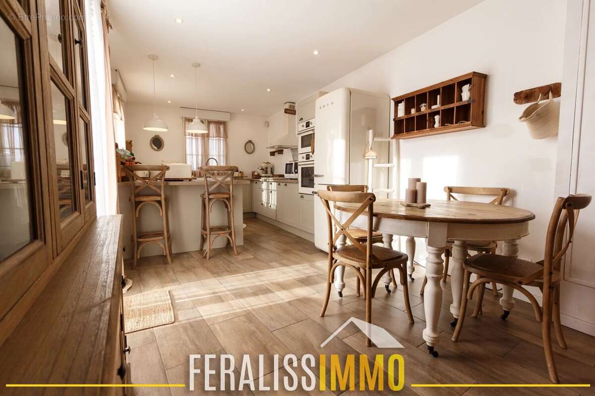 Maison à NEUVILLE-SUR-OISE