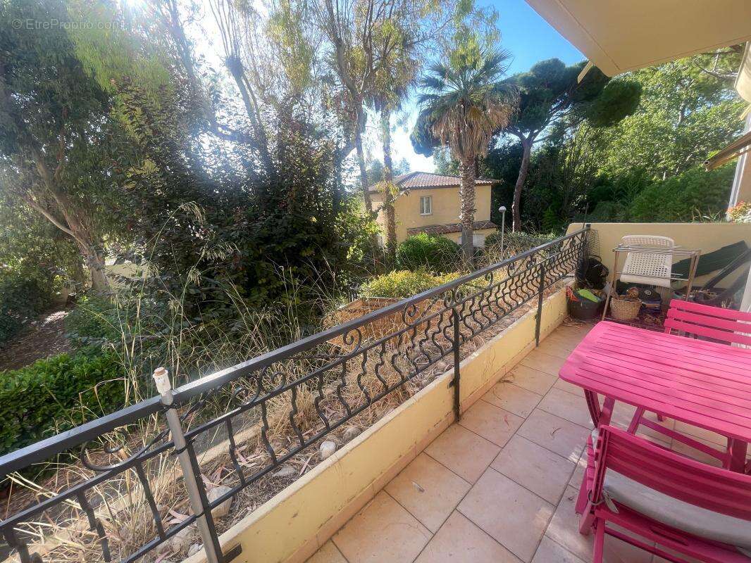 Appartement à SIX-FOURS-LES-PLAGES