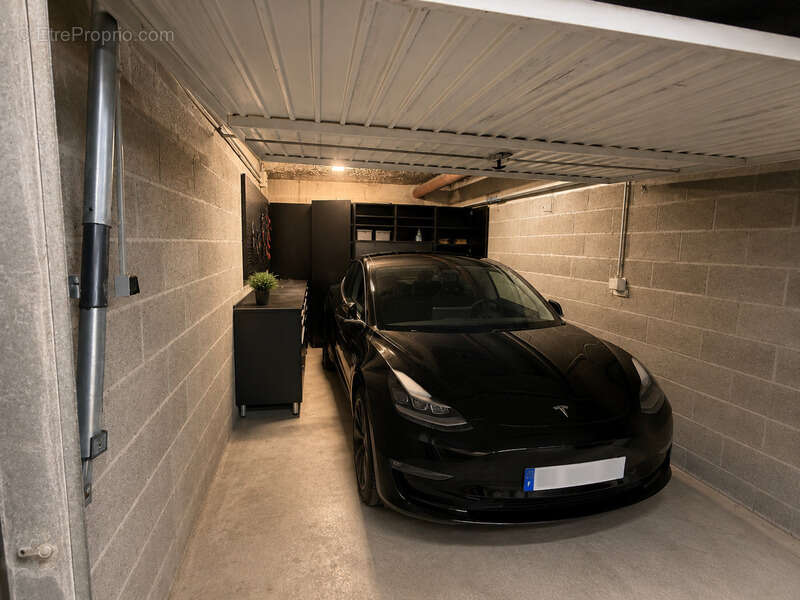  Anglet – Appartement rénové en rez-de-jardin avec terrasse, jardin et garage - photo 7