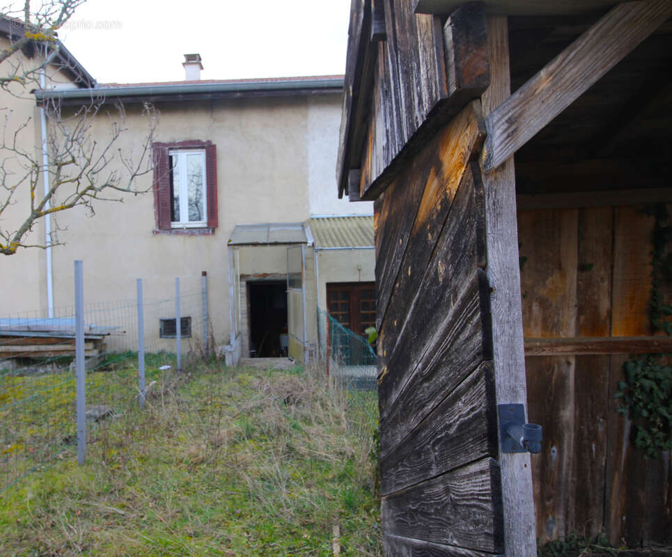 Maison à SAINT-MARTIN-LA-SAUVETE