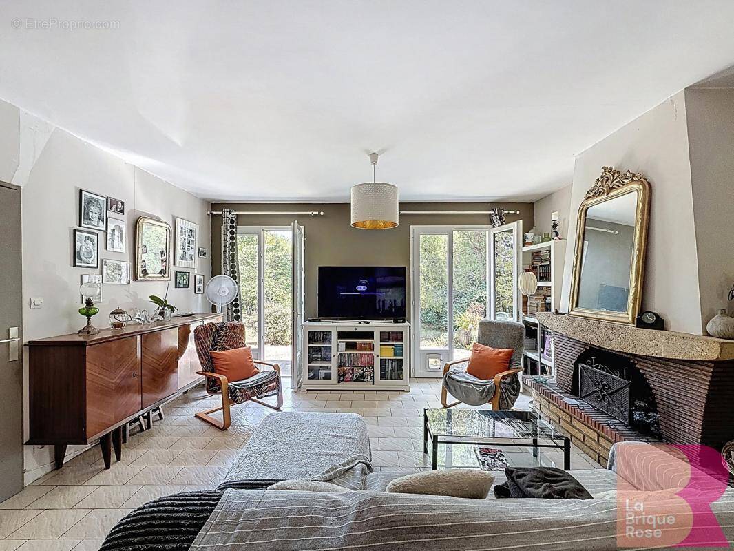 Maison à CASTELNAU-PICAMPEAU