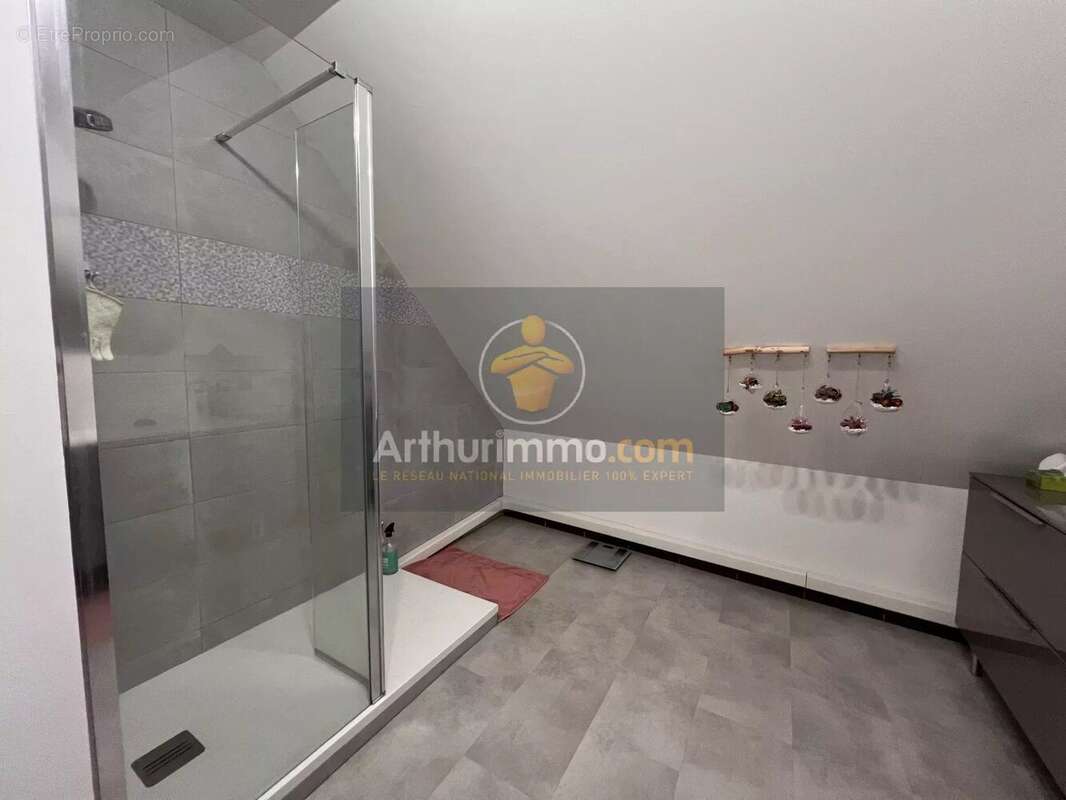 Appartement à FONTENAY-TRESIGNY