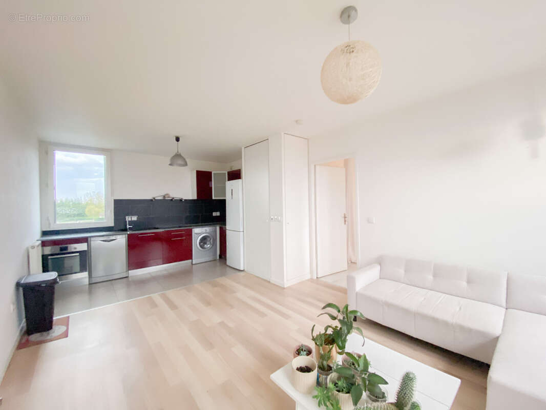 Appartement à SAINTE-GENEVIEVE-DES-BOIS