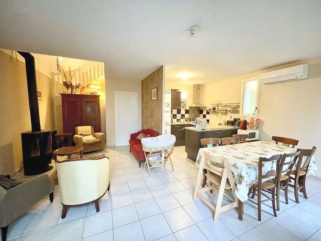 8 mn Villefranche, villa T4 avec jardin et double garage - photo 3