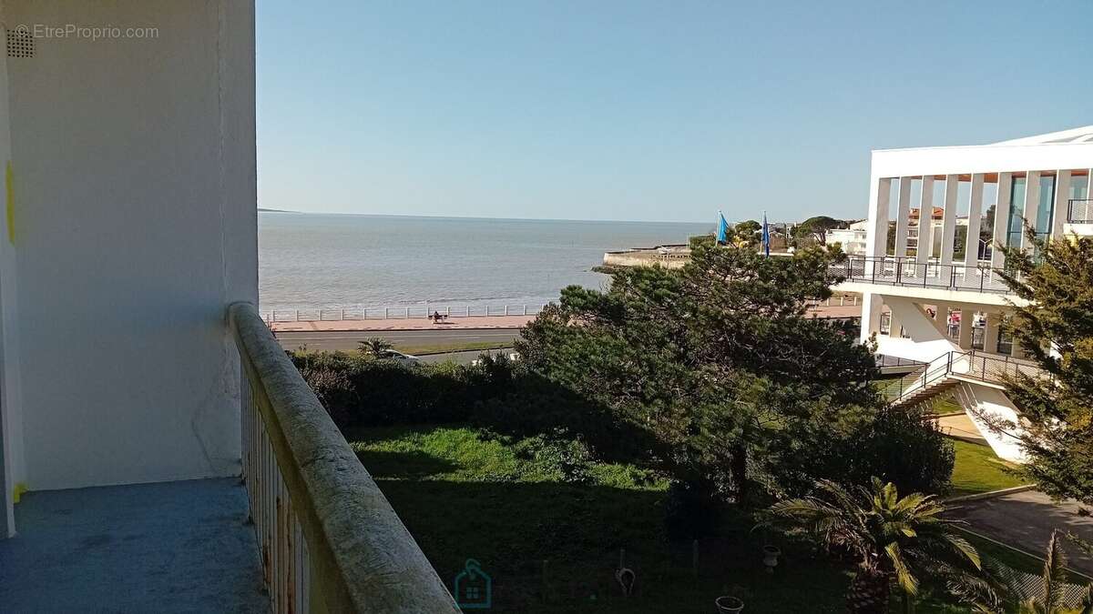 Royan Situation exeptionnelle double vue mer pour cet appartement 2 chambres - photo 9