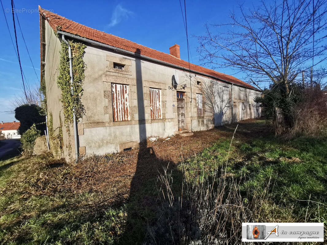 Maison à MOUREUILLE