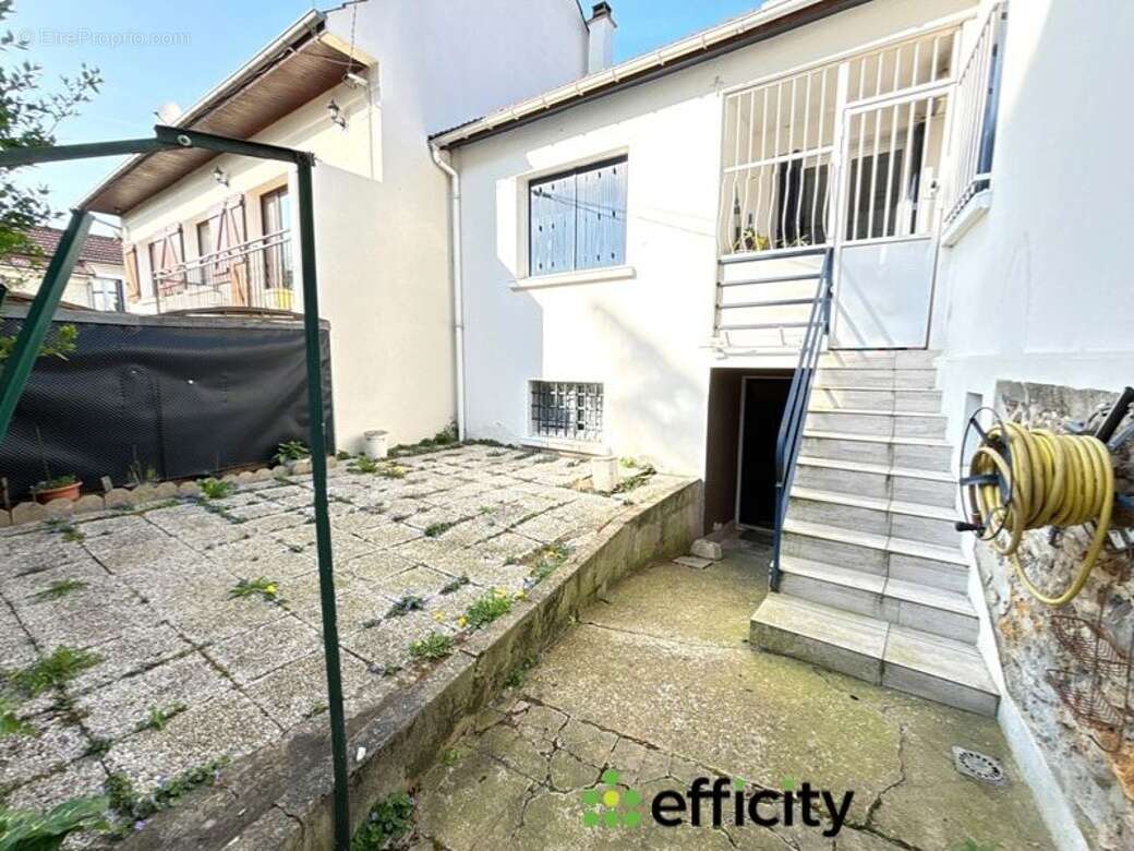 Maison à VILLEMOMBLE