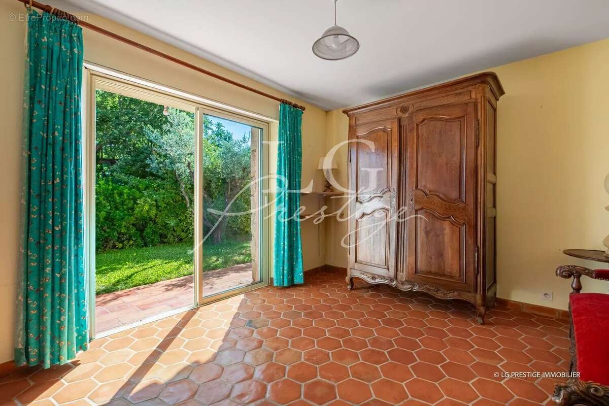 Maison à MONTAUROUX