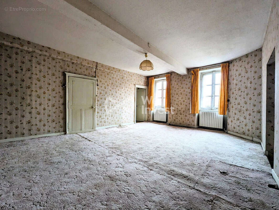 Maison 186 m² à Gannat  - photo 8