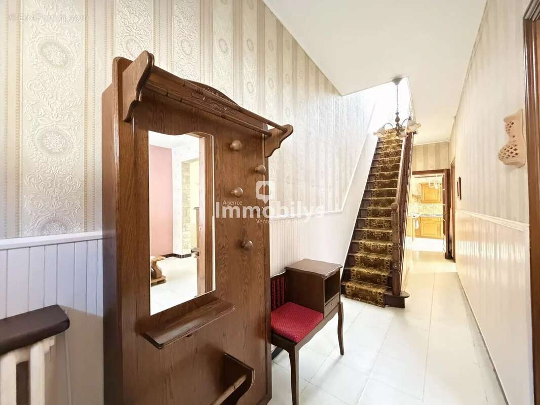 Maison à WAZIERS
