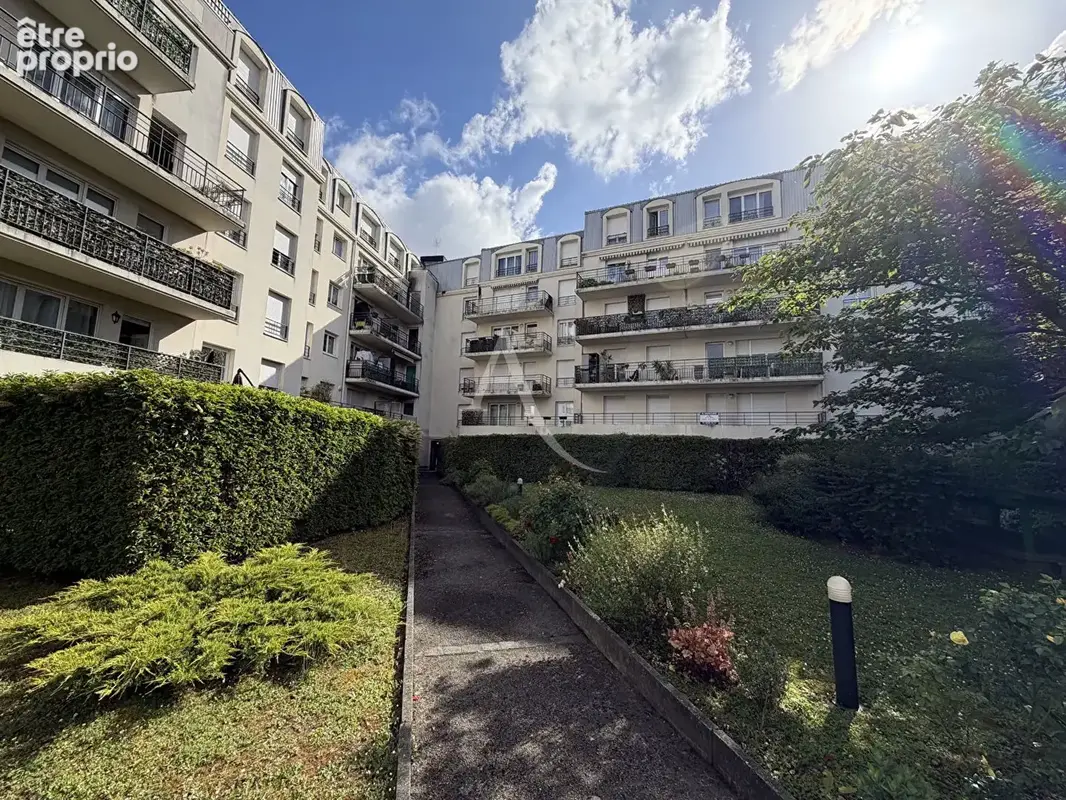Box Drancy 16.55 m2 - Proche centre ville - photo 1