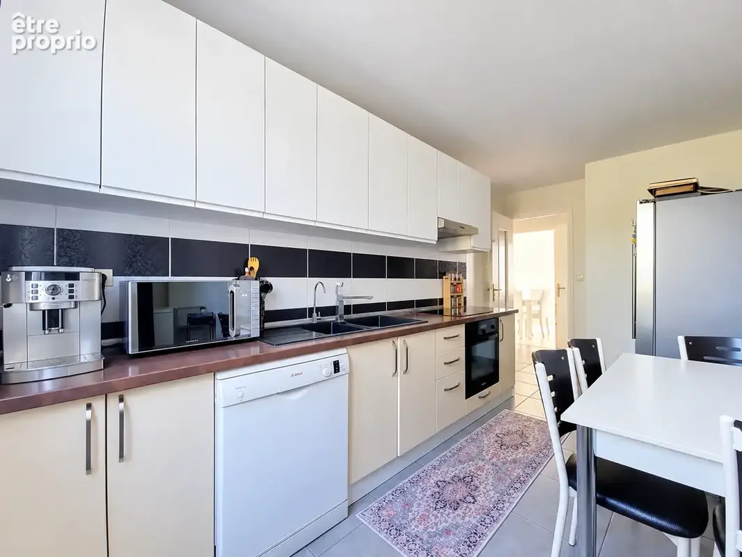 F3 de 70m2 - 2 chambres - Balcon- Vue dégagée - photo 5