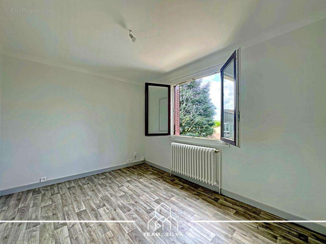 Maison 120 m² à Solaize  - photo 10
