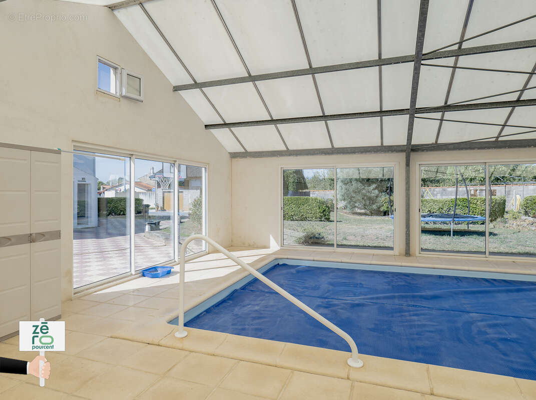 Maison à LES MAGNILS-REIGNIERS