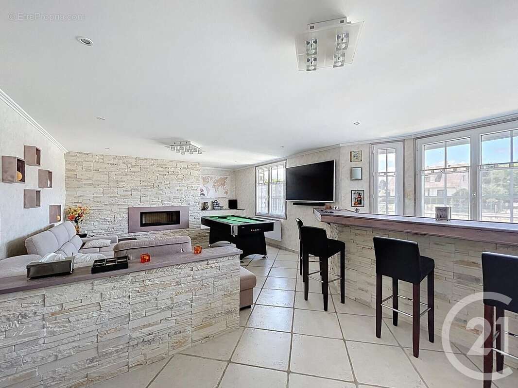 Maison à COURLON-SUR-YONNE