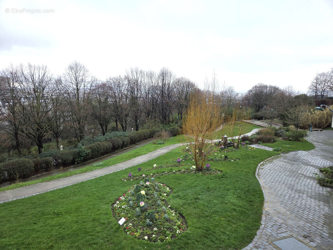 Appartement à PARIS-20E