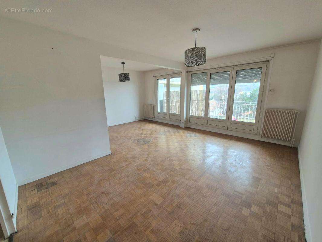 Appartement à LA RICAMARIE