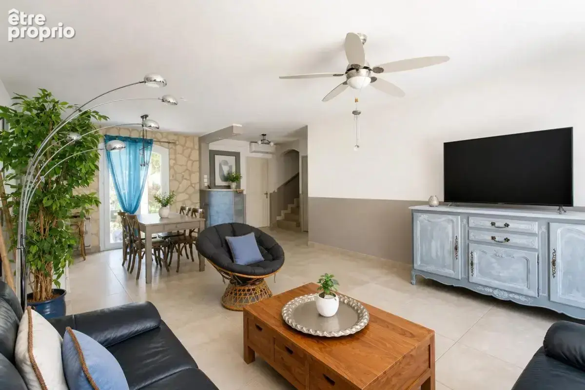 Maison de 4 pièces de 108 m² à Salon-de-Provence - photo 4