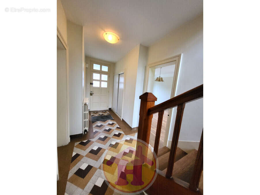 Maison à SAINT-JUNIEN