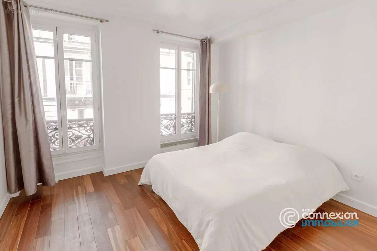 Appartement à PARIS-1E