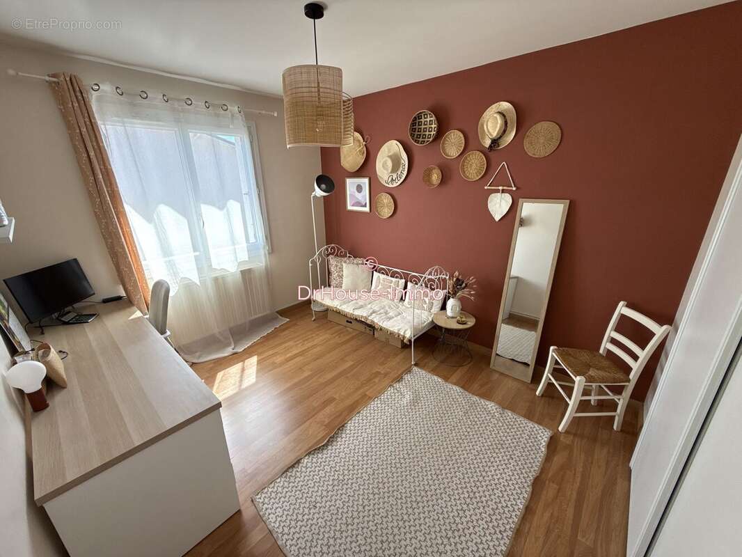 Appartement 71 m² à Niort  - photo 5
