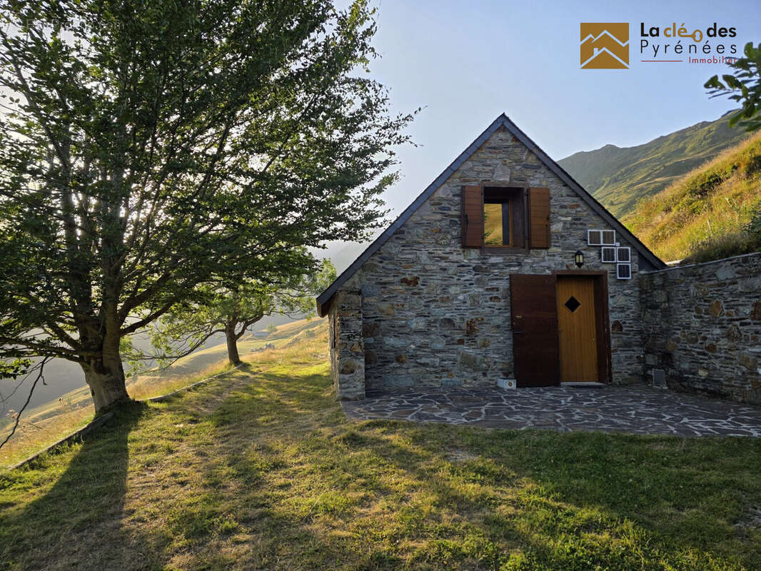 Maison à LUZ-SAINT-SAUVEUR