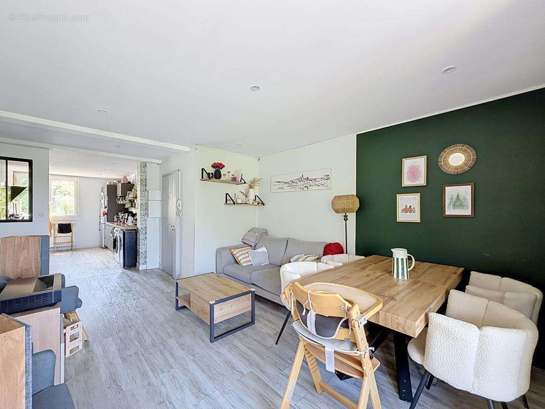Appartement à FRANCHEVILLE