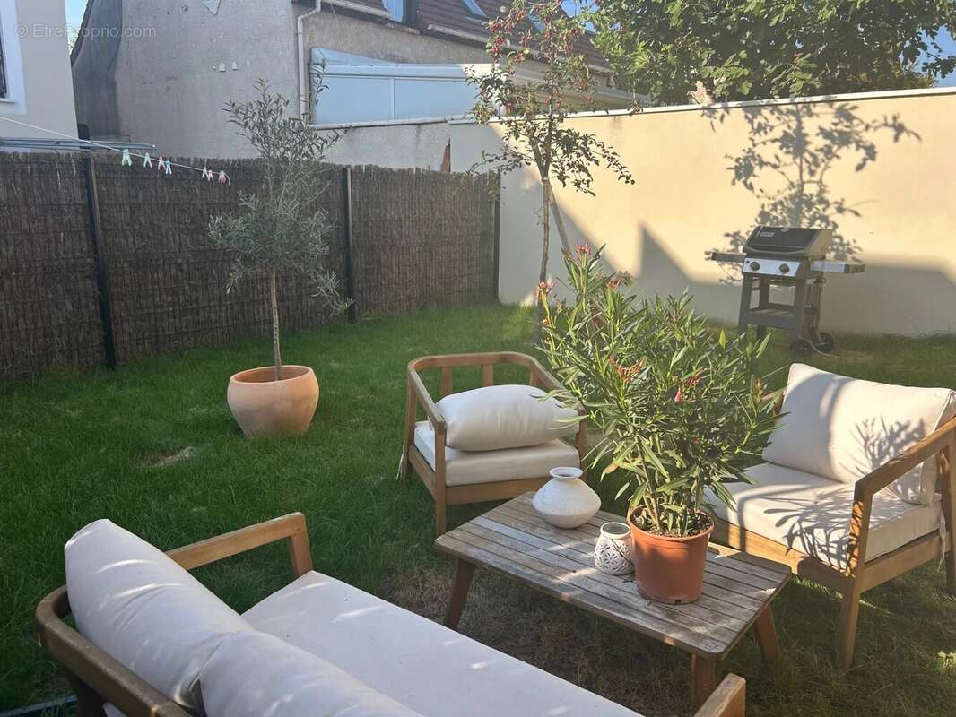 Appartement à CHENNEVIERES-SUR-MARNE